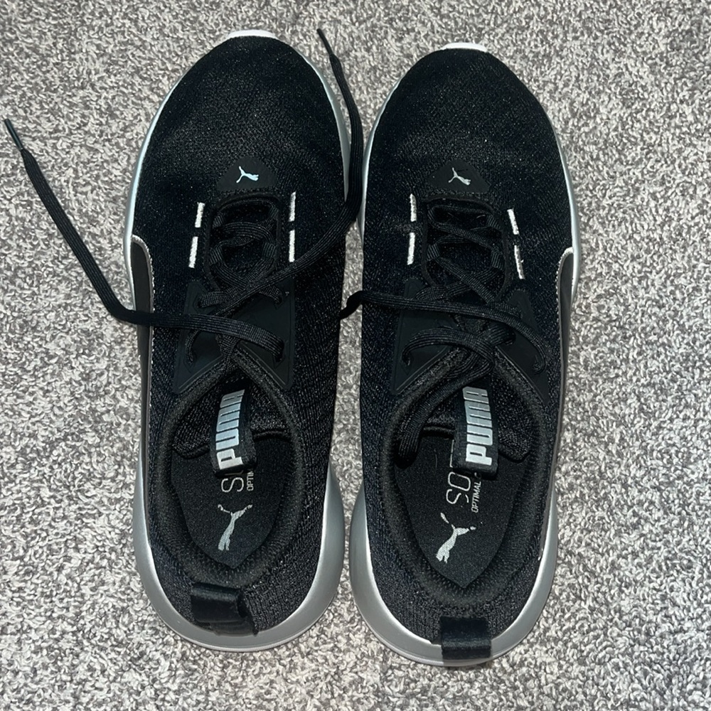 Puma Trainers - Picture 2 of 4